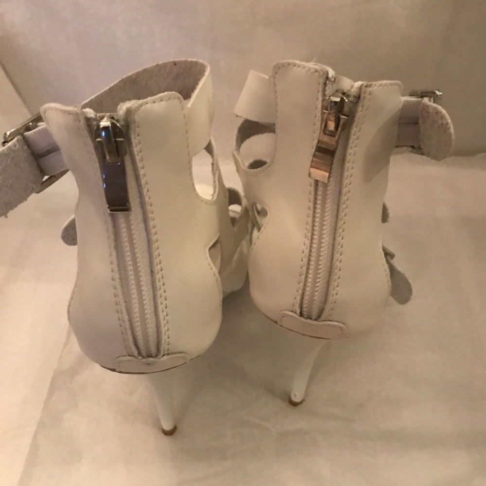 Shoes - Picture 4 of 4
